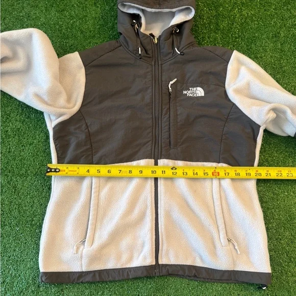The North Face Black and Cream Hooded Fleece Jacket - Picture 3 of 8
